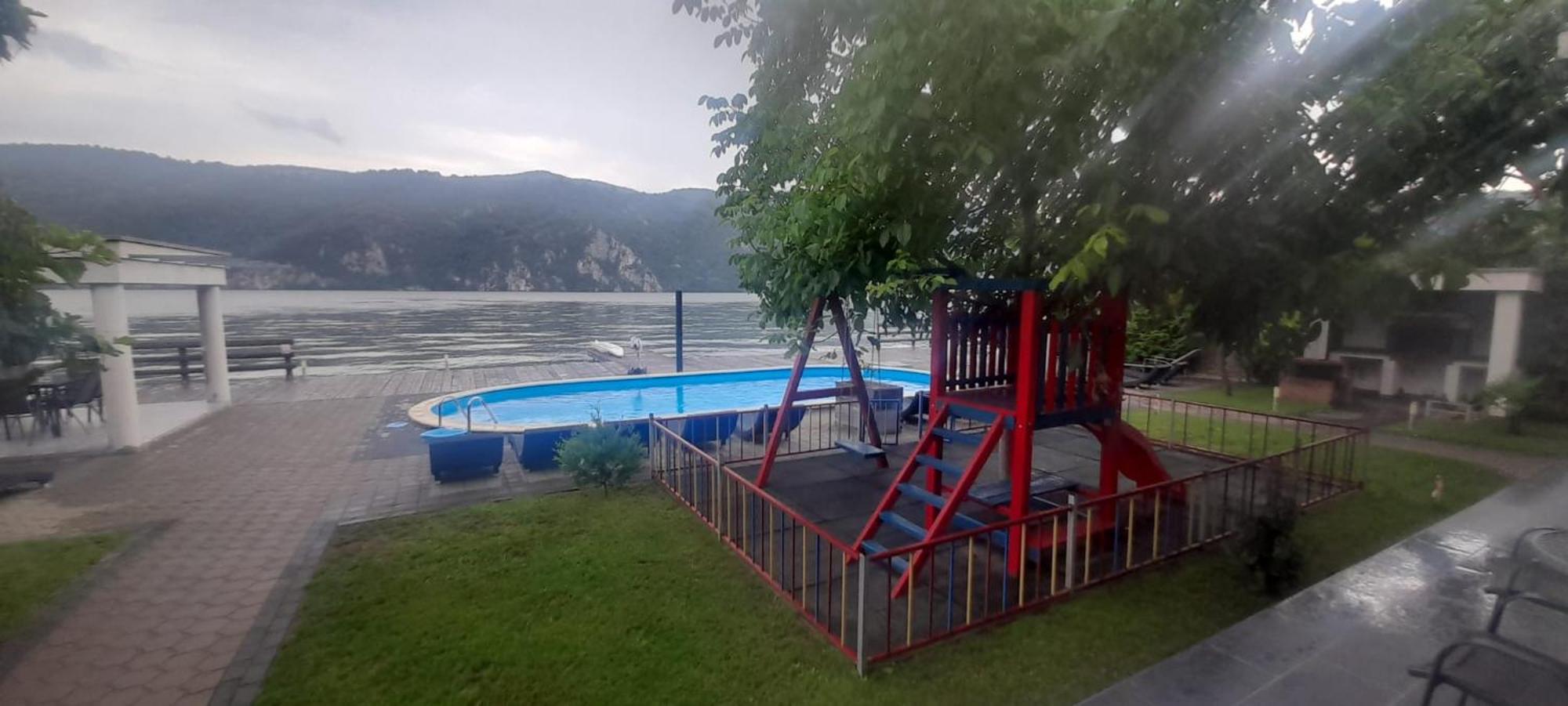 Villa Exclusive à Ieşelniţa Extérieur photo