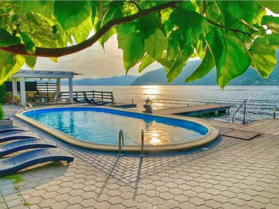Villa Exclusive à Ieşelniţa Extérieur photo